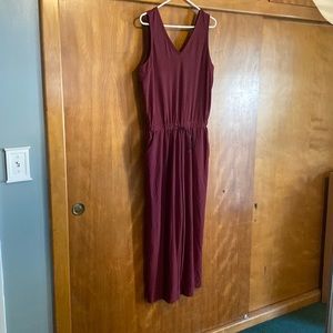 Maroon sleeveless jumpsuit